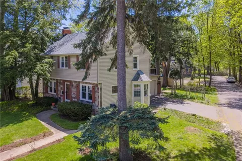 Exterior - 11 Covington Rd, Irondequoit, NY 14617 photo 5 of 13