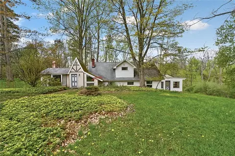 1156 Peck Rd, Parma, NY 14468