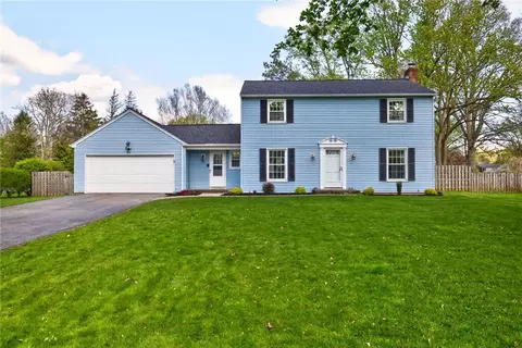 302 East St, Pittsford, NY 14534