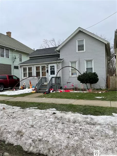 267 Lake Shore Dr E, Dunkirk, NY 14048
