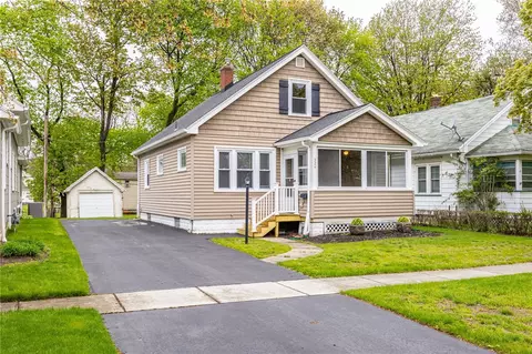 324 Conrad Dr, Greece, NY 14616