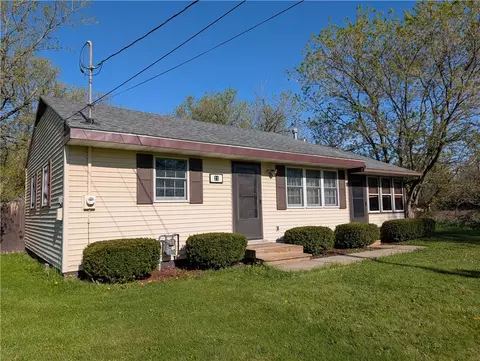 21 Moreland Dr, Catlin, NY 14812