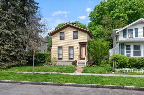 102 Adams St, Rochester, NY 14608
