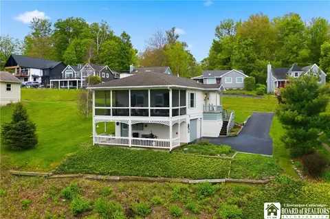 120 Chautauqua Escapes, North Harmony, NY 14710