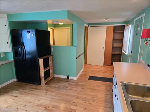 Entry Way - 426 E Washington St, Bath, NY 14810 photo 2 of 6