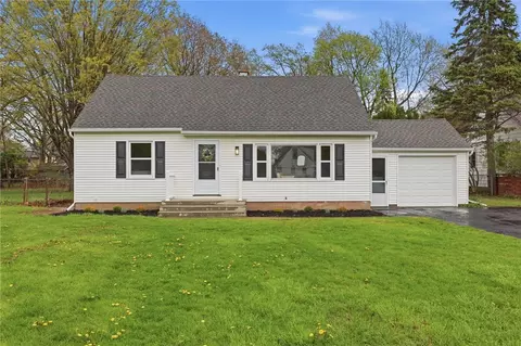 524 Harvest Dr, Greece, NY 14626