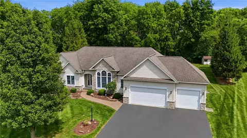 20 Coyote Run, Ogden, NY 14559