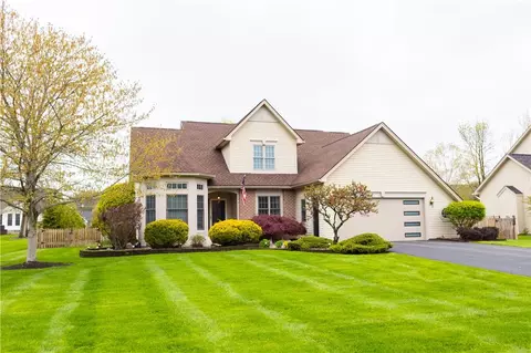 287 Sunny Mill Ln, Greece, NY 14626