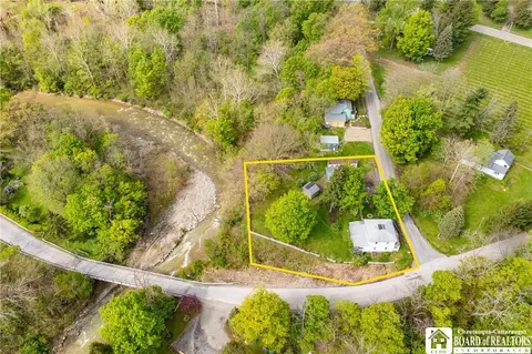 2 Campbell St W, Westfield, NY 14787