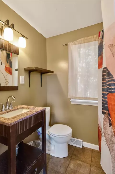 Bath - 464 Harwick Rd, Irondequoit, NY 14609 photo 1 of 4