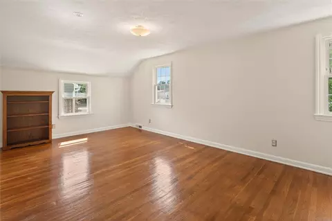 Bedroom - 464 Harwick Rd, Irondequoit, NY 14609 photo 5 of 6