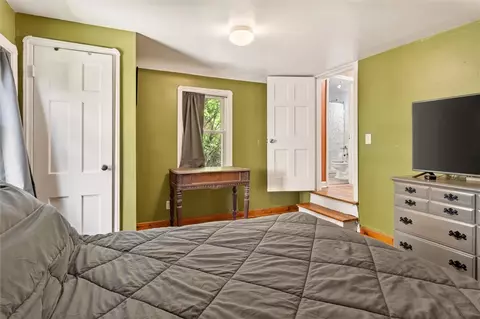 Bedroom - 464 Harwick Rd, Irondequoit, NY 14609 photo 3 of 6