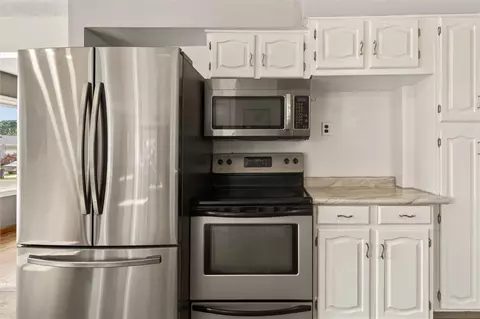 Kitchen - 464 Harwick Rd, Irondequoit, NY 14609 photo 4 of 4