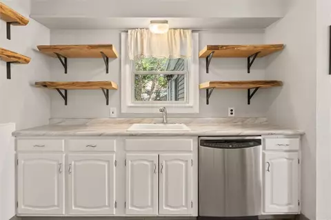 Kitchen - 464 Harwick Rd, Irondequoit, NY 14609 photo 3 of 4