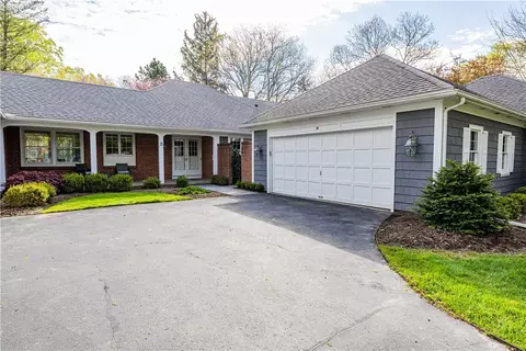 31 Tobey Woods, Pittsford, NY 14534