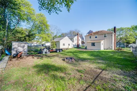 Exterior - 282 Brandon Rd, Irondequoit, NY 14622 photo 6 of 7