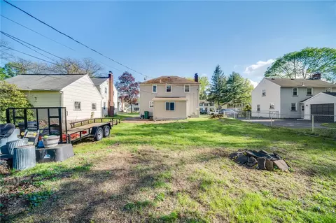 Exterior - 282 Brandon Rd, Irondequoit, NY 14622 photo 7 of 7