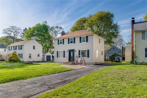 Exterior - 282 Brandon Rd, Irondequoit, NY 14622 photo 4 of 7
