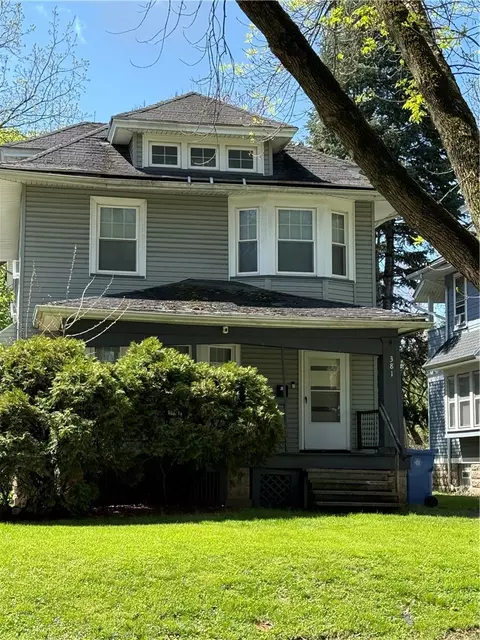 381 Brooks Ave, Rochester, NY 14619