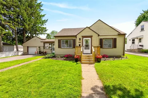 293 Brett Rd, Irondequoit, NY 14609