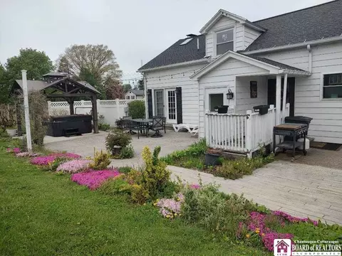4985 W Main Rd, Pomfret, NY 14063