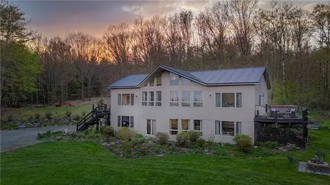 2615 Lockwood Run Rd, Baldwin, NY 14859