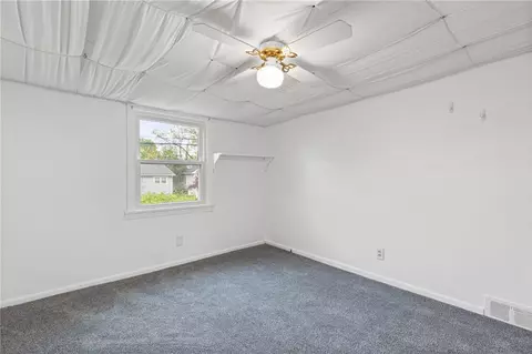 Bedroom - 54 Paxton Rd, Irondequoit, NY 14617 photo 4 of 5