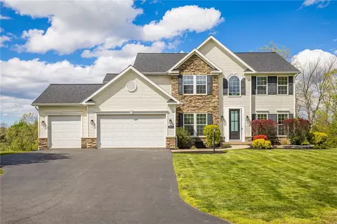 6594 Bradhurst St, Victor, NY 14564