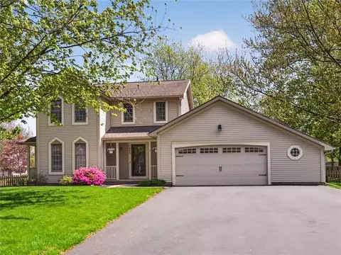 1083 Macintosh Dr, Greece, NY 14626