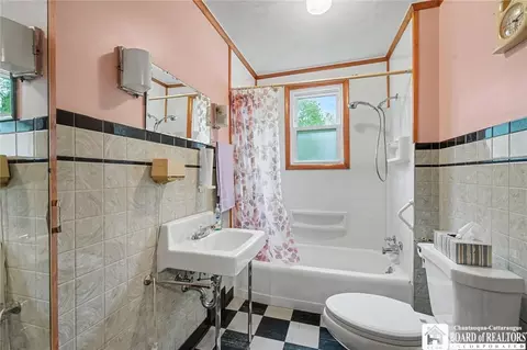 Bath - 324 Queen St, Olean, NY 14760 photo 1 of 3