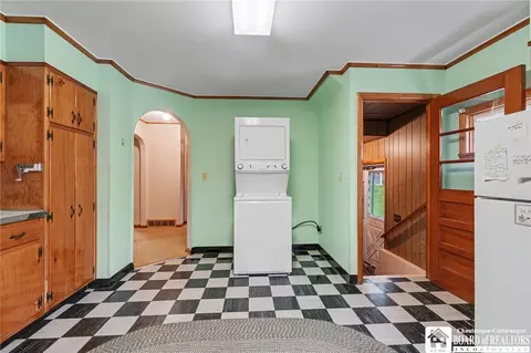 Entry Way - 324 Queen St, Olean, NY 14760 photo 3 of 5
