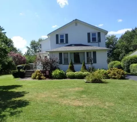 416 Hampton Blvd, Greece, NY 14612