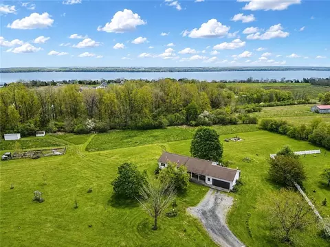 300 Turk Rd, Geneva, NY 14456