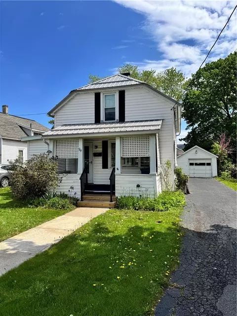94 Oakwood Ave, Elmira, NY 14903