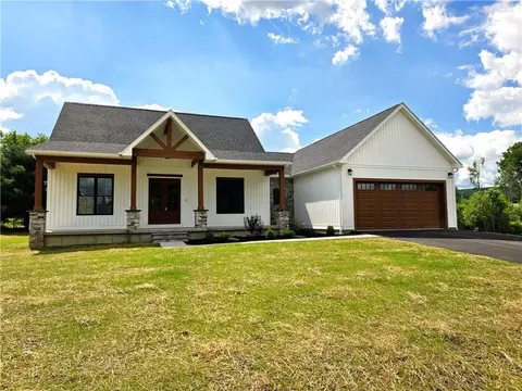 24 Keller Dr, Horseheads, NY 14845