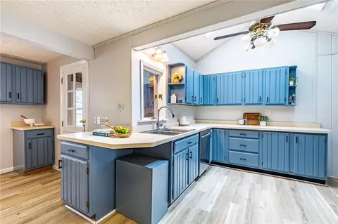 Kitchen - 353 Pinecrest Dr, Irondequoit, NY 14617 photo 3 of 4