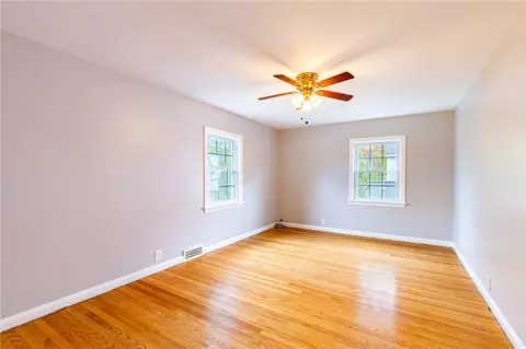 Bedroom - 353 Pinecrest Dr, Irondequoit, NY 14617 photo 7 of 9