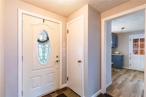 Entry Way - 353 Pinecrest Dr, Irondequoit, NY 14617 photo 2 of 4