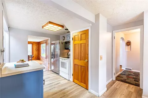 Entry Way - 353 Pinecrest Dr, Irondequoit, NY 14617 photo 4 of 4