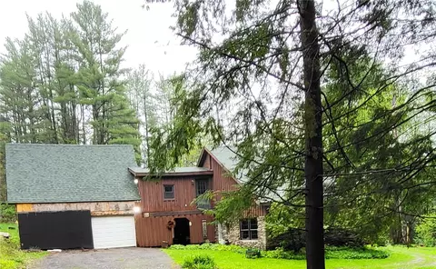 607 Kilkenny Rd, Unadilla, NY 13849