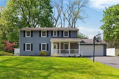 37 Southcross Trl, Perinton, NY 14450