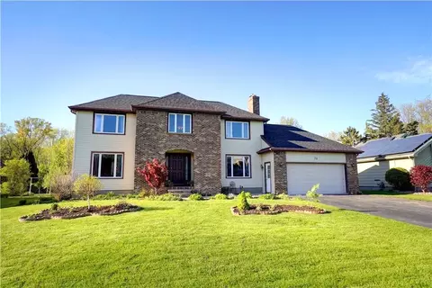 78 Old Well Rd, Greece, NY 14626