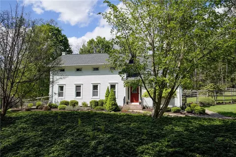 295 Fisher Rd, Pittsford, NY 14534