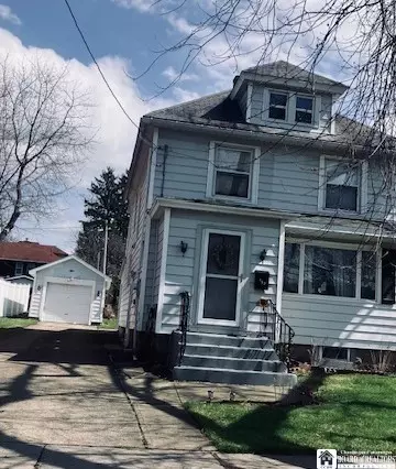 140 Central Ave, Pomfret, NY 14063