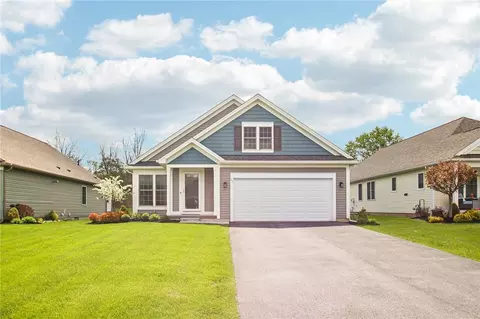 65 Willowford Dr, Henrietta, NY 14467