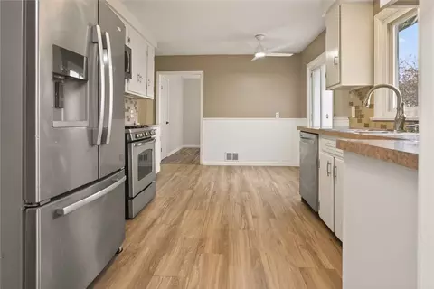 Kitchen - 24 Bennett Ave, Irondequoit, NY 14609 photo 6 of 6
