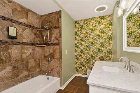 Bath - 24 Bennett Ave, Irondequoit, NY 14609 photo 1 of 3