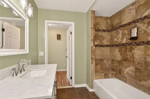 Bath - 24 Bennett Ave, Irondequoit, NY 14609 photo 2 of 3
