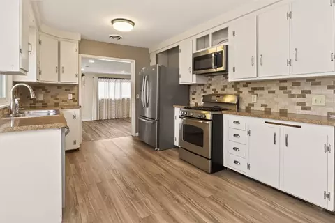 Kitchen - 24 Bennett Ave, Irondequoit, NY 14609 photo 3 of 6