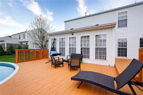 Exterior - 644 Yardley Ct, Webster, NY 14580 photo 9 of 15